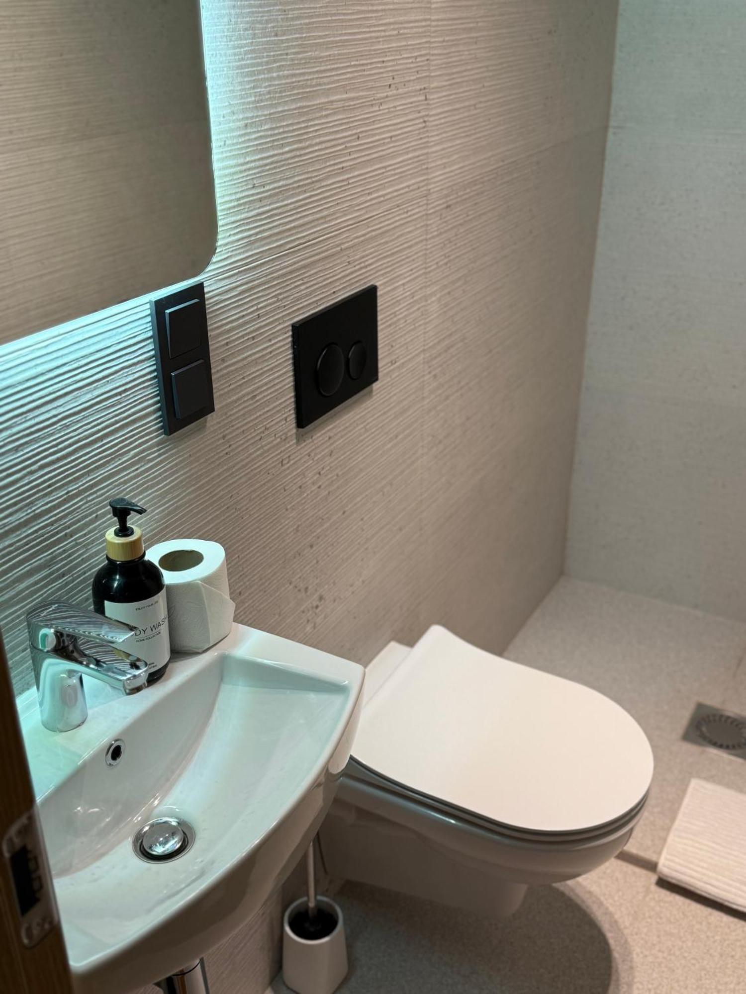 Lovely Two Bedroom In The Old Town Riga Exterior foto
